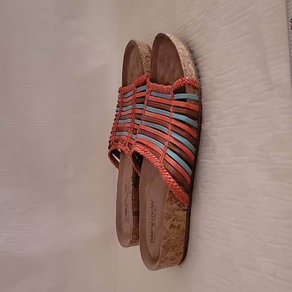 Walking Cradles Sandals - Picture 2 of 6